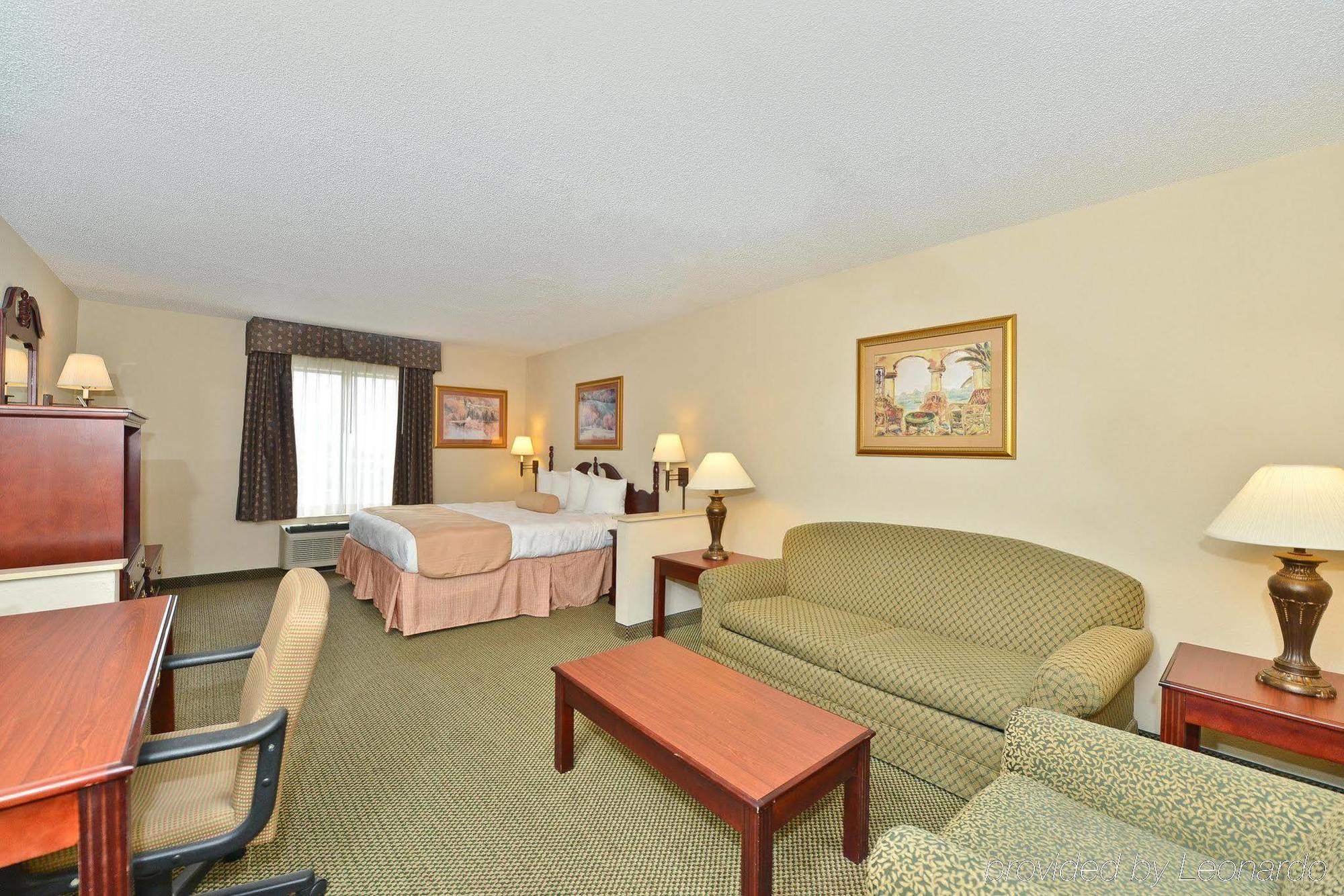 Holiday Inn Express & Suites Evansville North By Ihg Warrenton Exteriör bild