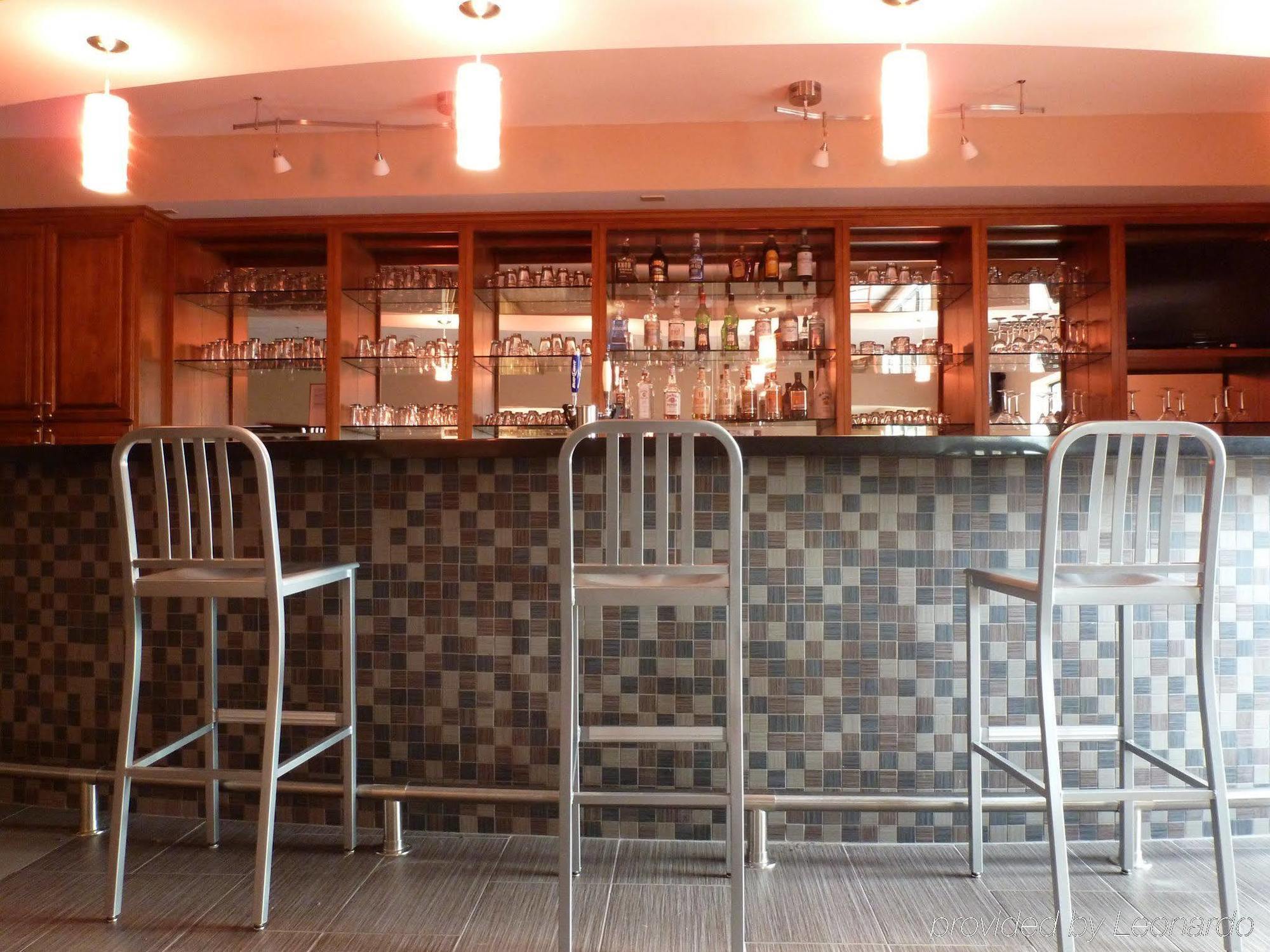 Holiday Inn Express & Suites Evansville North By Ihg Warrenton Restaurang bild