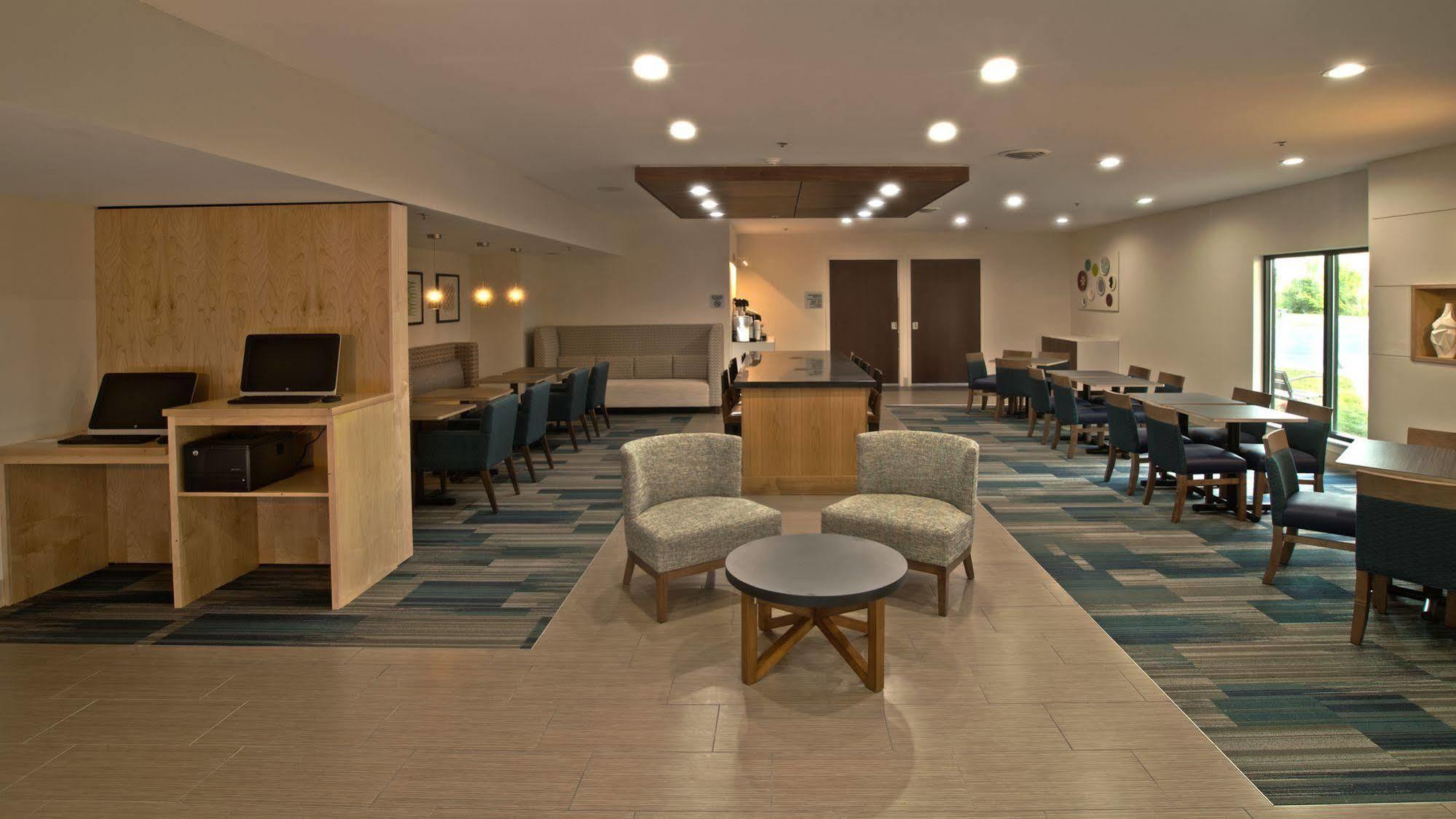 Holiday Inn Express & Suites Evansville North By Ihg Warrenton Exteriör bild